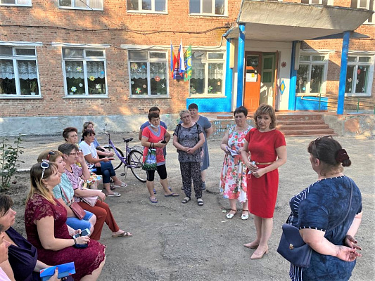 Лариса Тутова посетила семь районов своего избирательного округа
